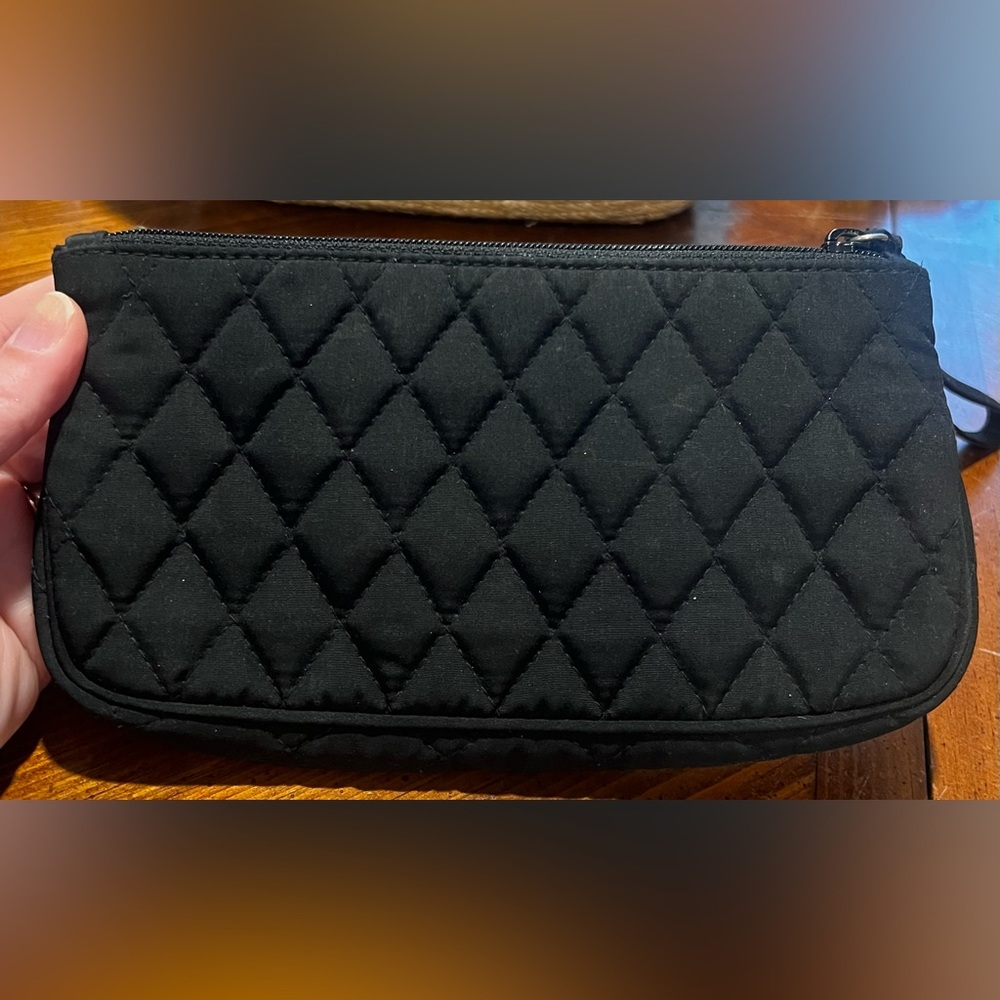 Vera Bradley Black Quilted Wristlet Zipper Wallet Clutch Black Interior Preppy - Picture 6 of 9